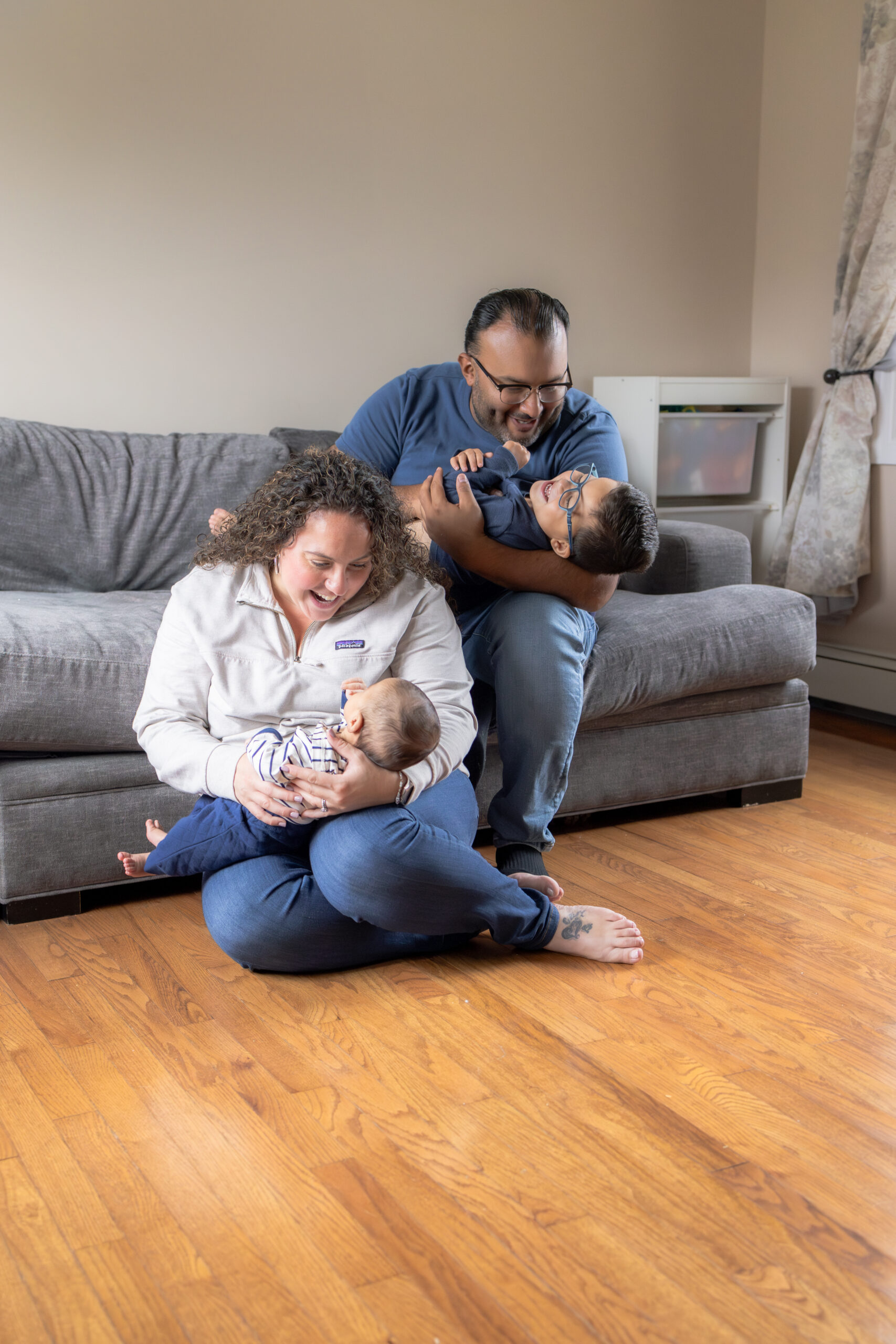 Authentic family connection during relaxed in-home lifestyle photography session